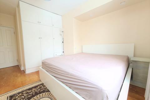 Flat 4, 15 Madeley Road, London, W5 2LA