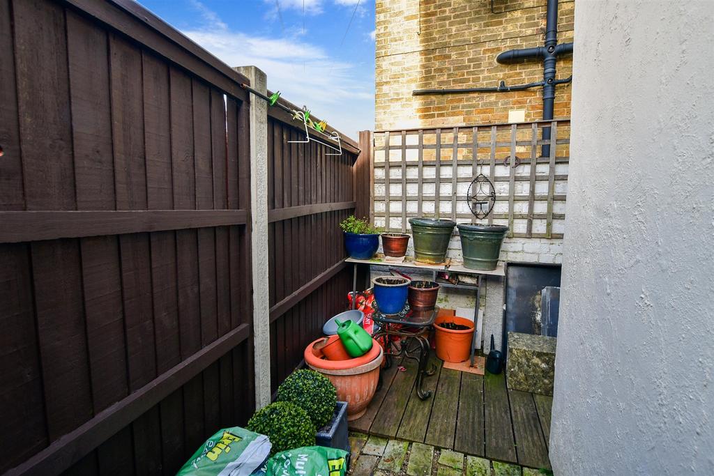 York Street, Broadstairs, Kent 1 bed ground floor flat for sale £180,000