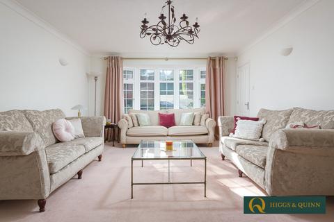 Montserrat Headley Road, Leatherhead, KT22 8PT