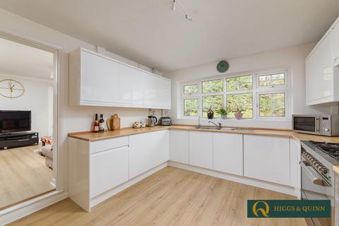 Montserrat Headley Road, Leatherhead, KT22 8PT