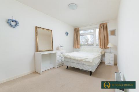 104 Windfield, Leatherhead, KT22 8UJ
