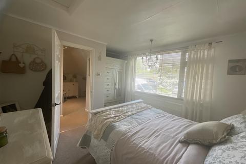 15 Walton Manor Close, Folkestone, CT19 5QG