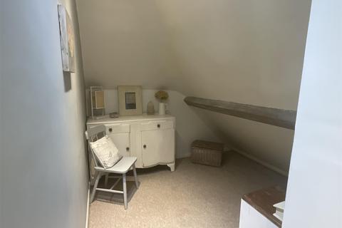 15 Walton Manor Close, Folkestone, CT19 5QG