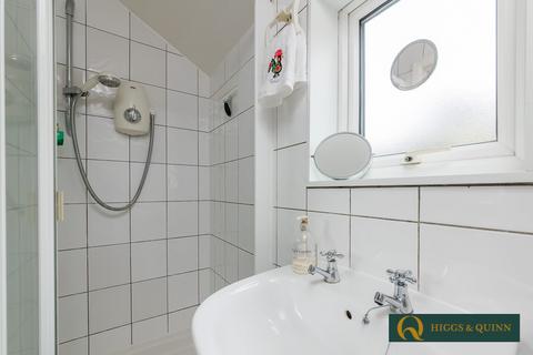 5 Highwoods, Leatherhead, KT22 8RR