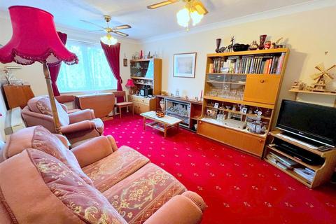 1 bedroom retirement property for sale - St. Leonards Road, Upperton, Eastbourne