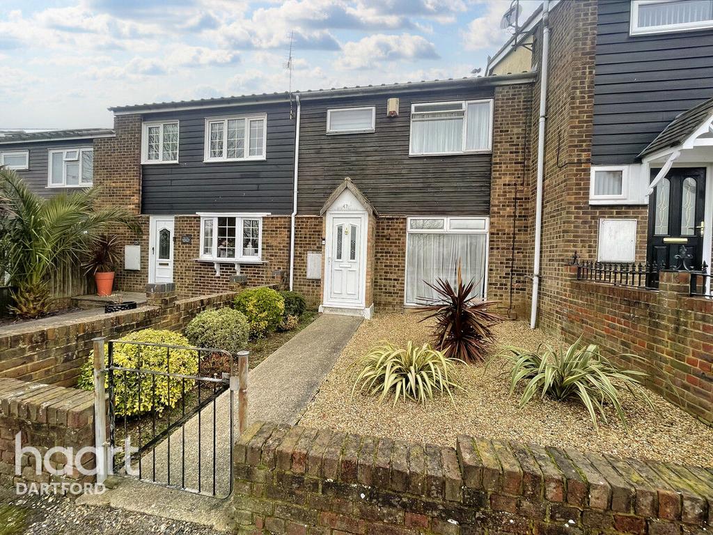 Mackenzie Way Gravesend 2 Bed Terraced House For Sale £300 000