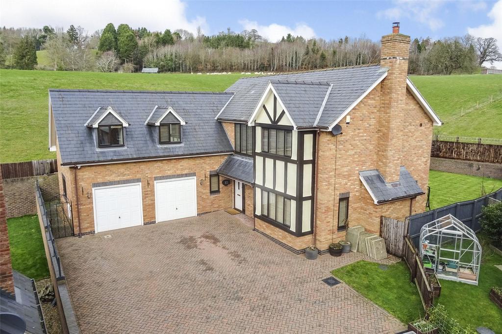 Parc Bronhyddon, Llansantffraid, Powys, SY22 4 bed detached house for sale £455,000