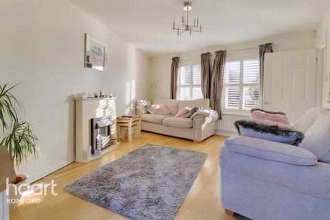 2 Lupin Close, Rush Green, Romford, RM7 0WY