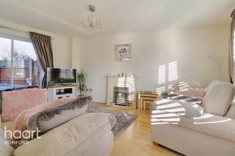 2 Lupin Close, Rush Green, Romford, RM7 0WY