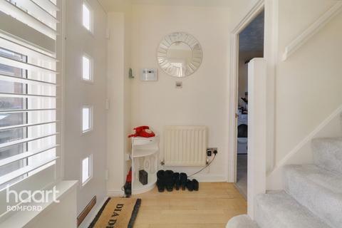 2 Lupin Close, Rush Green, Romford, RM7 0WY