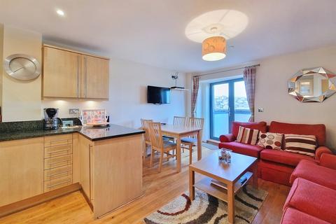 2 bedroom flat for sale, Bridport