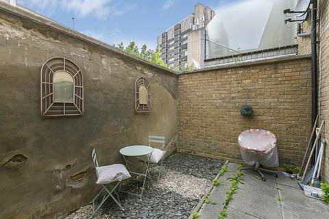 1 bedroom apartment for sale, Fellmongers Yard, Croydon, CR0