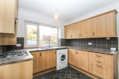 3 bedroom semi-detached bungalow to rent, Newlay Wood Avenue, Horsforth, Leeds, LS18