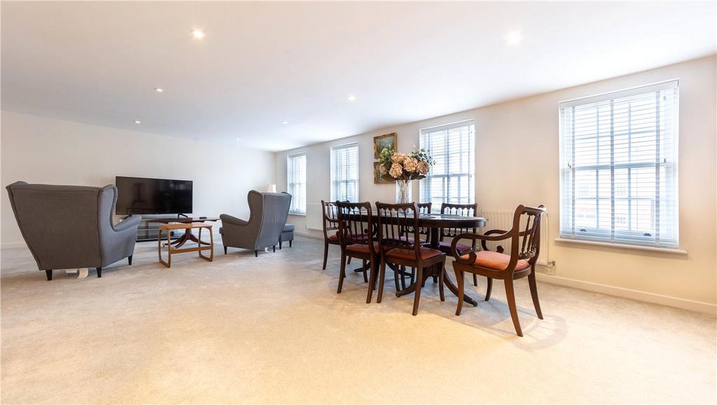 Manor Street, Berkhamsted, Hertfordshire 2 bed flat £645,000
