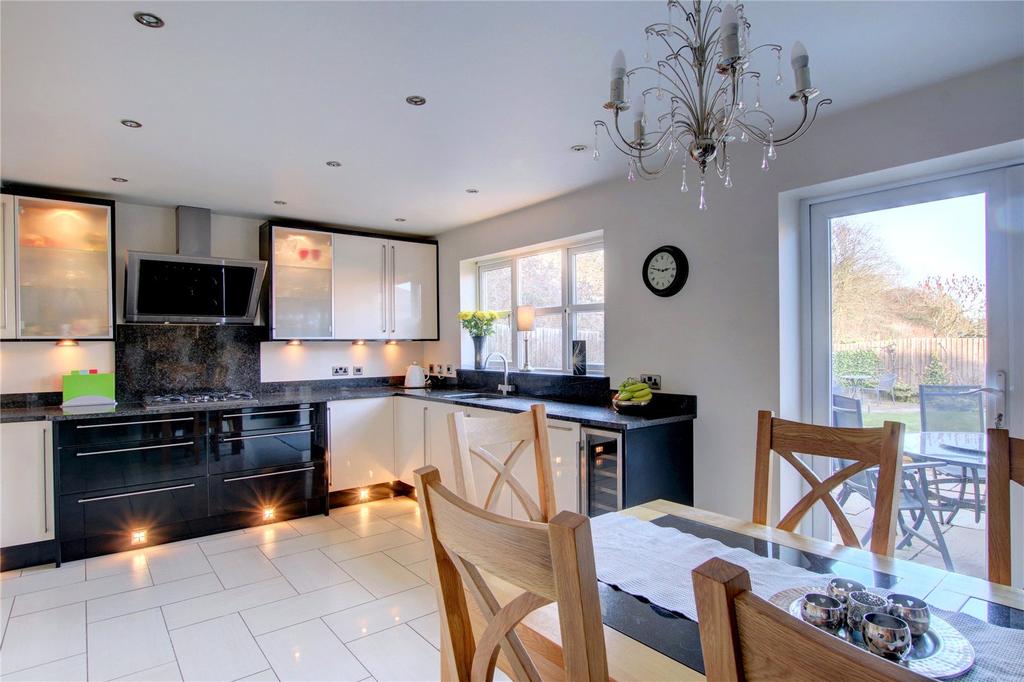 Swan Drive, Droitwich... 4 bed detached house £480,000