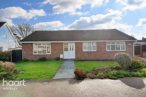 27 Albert Close, Rochford, SS4 3EY