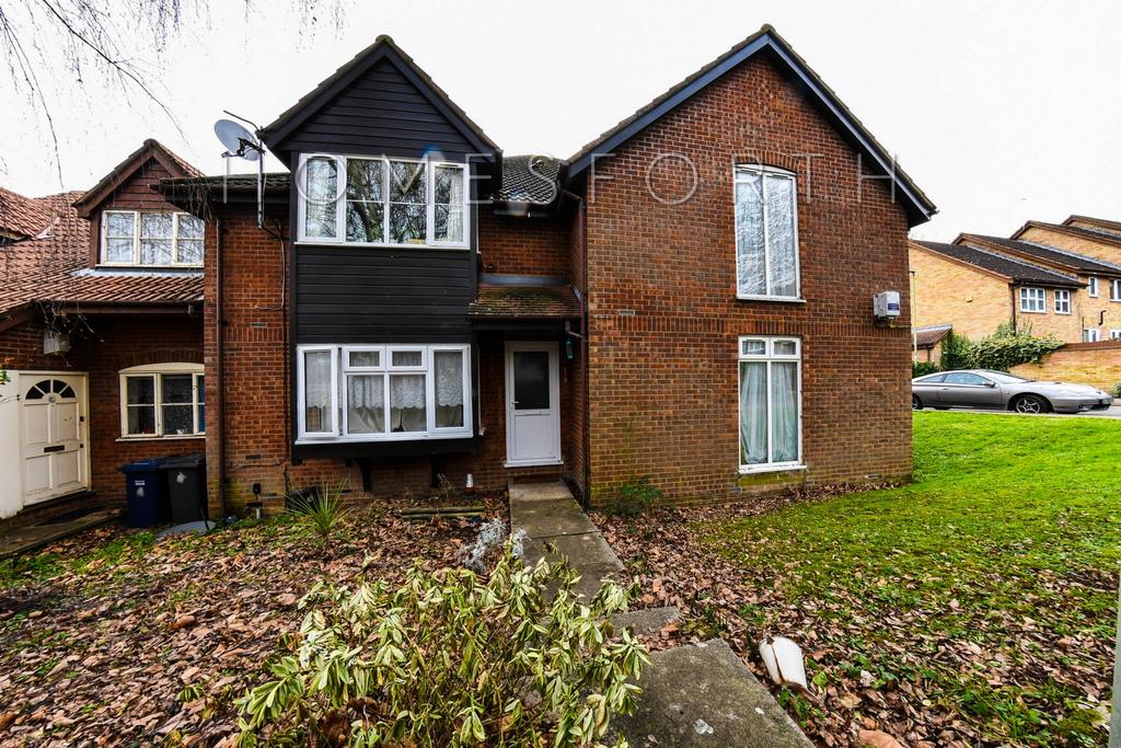 Bala Green, Welsh Harp, NW9 Studio £225,000