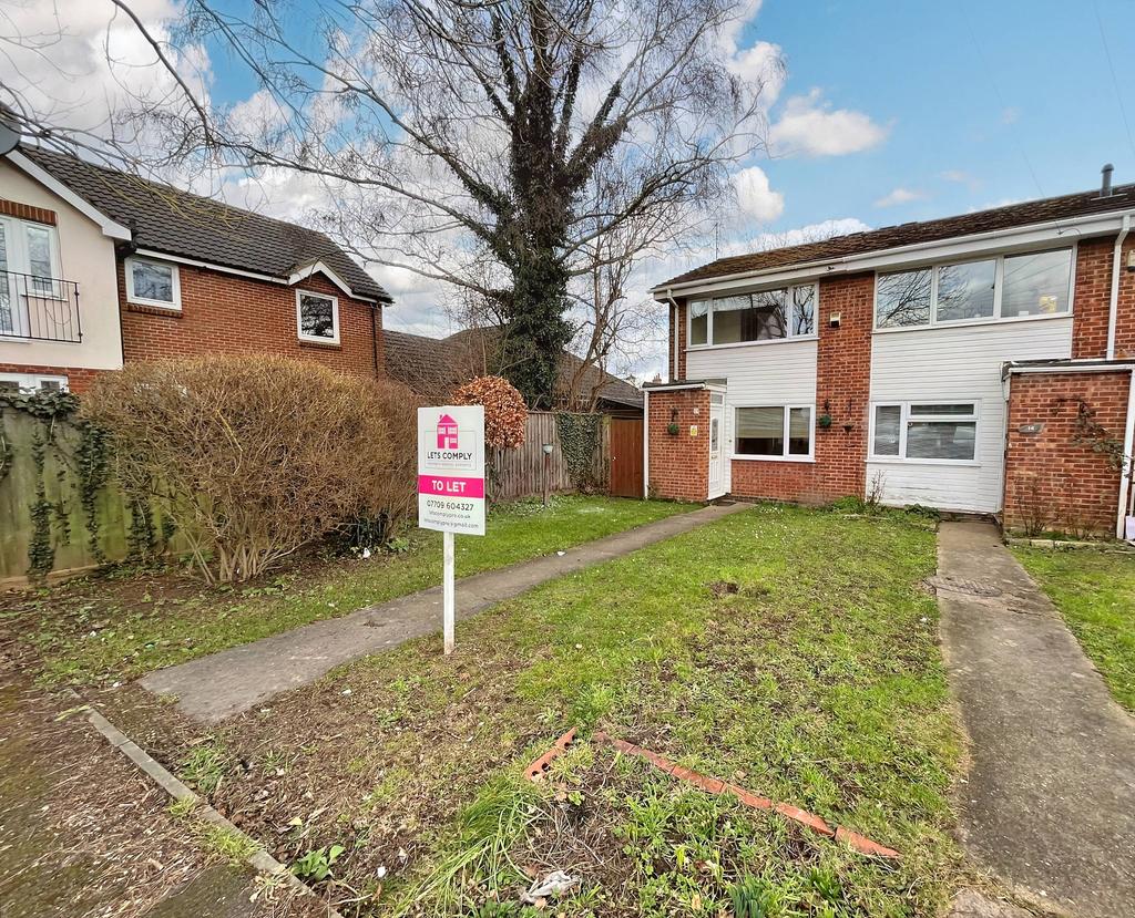 Welland Close, Spalding PE11 2 bed end of terrace house £750 pcm (£