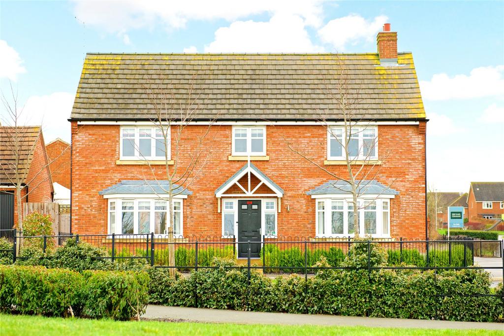 Meadow, Long Buckby... 4 bed detached house £550,000