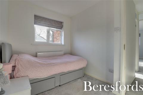 42 Rowhedge, Brentwood, CM13 2TS