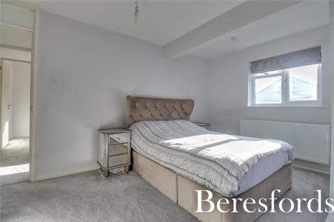 42 Rowhedge, Brentwood, CM13 2TS