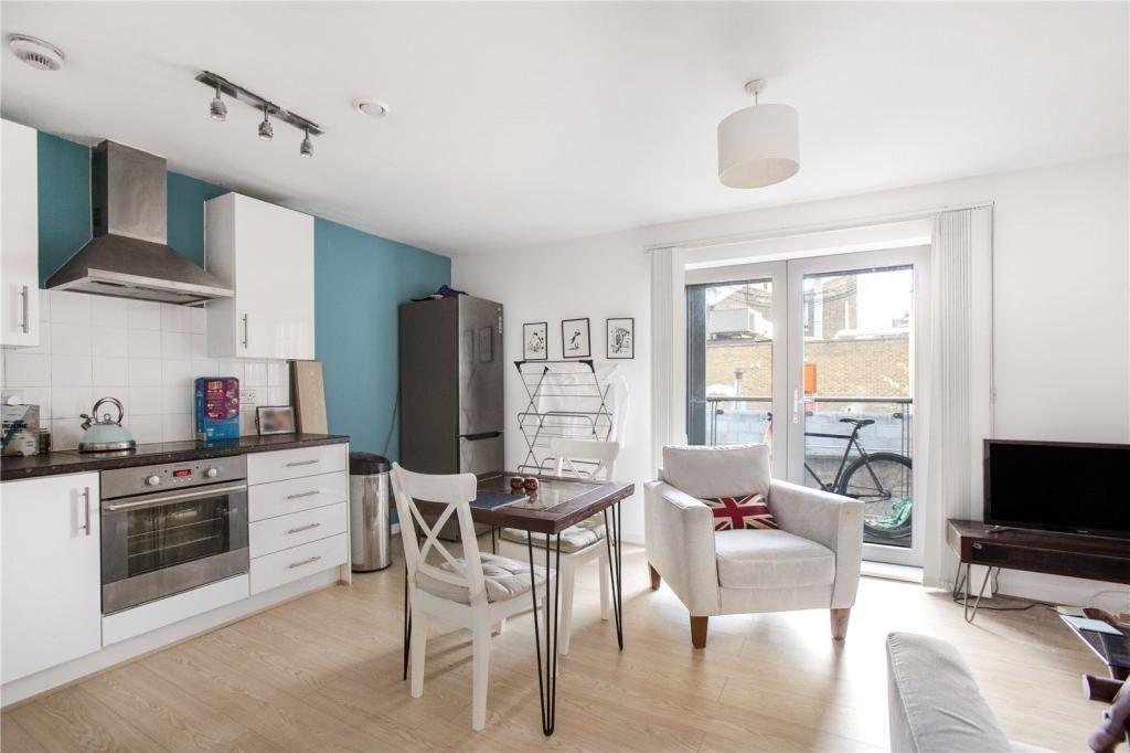 Gloster Ridley Court, 12 St Annes... 1 bed flat £250,000