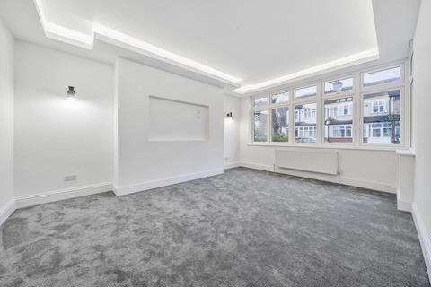 17 Eden Way, Beckenham, BR3 3DN