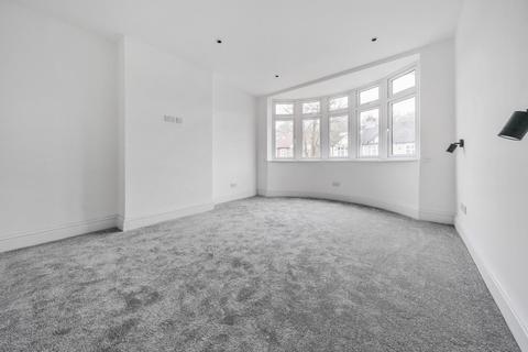 17 Eden Way, Beckenham, BR3 3DN