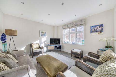 51 Jopling Road, Bisley, Woking, GU24 9FN