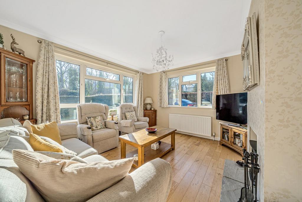 Bakers Lane, Radstock, BA3 4 bed detached bungalow for