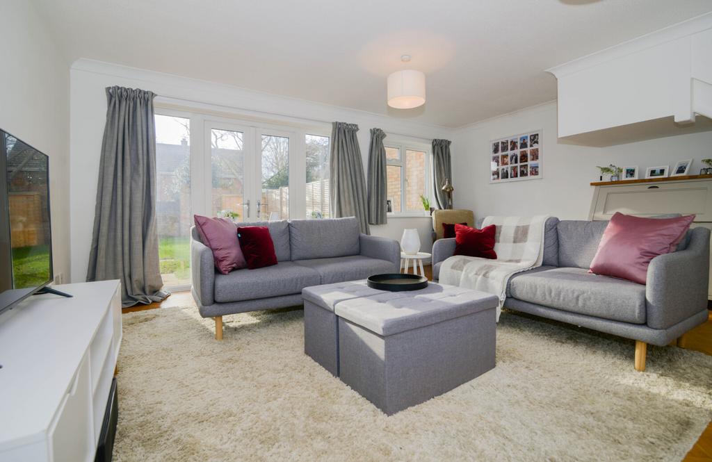 Windsor Road, Richmond, TW9 3 bed semi-detached house - £1,200,000