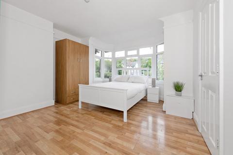 7 bedroom flat for sale, West Wycombe Road,