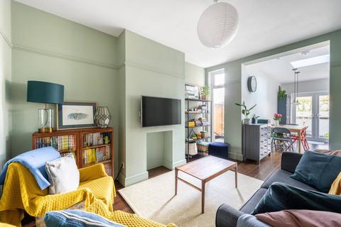 106 Semley Road, London, SW16 4PJ