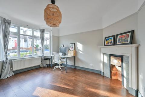 106 Semley Road, London, SW16 4PJ