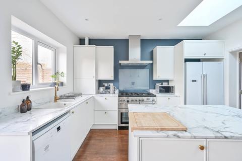 106 Semley Road, London, SW16 4PJ