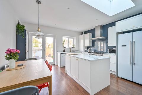 106 Semley Road, London, SW16 4PJ