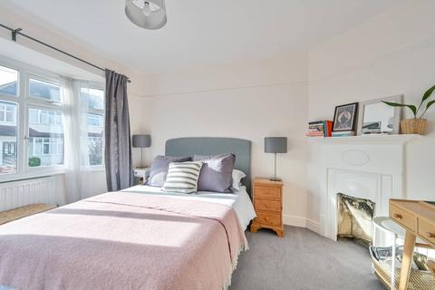 106 Semley Road, London, SW16 4PJ
