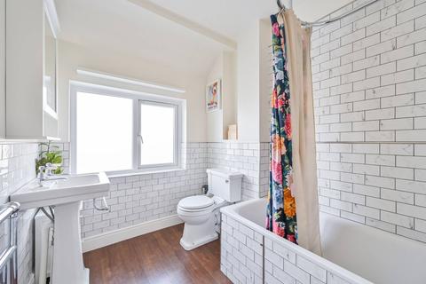 106 Semley Road, London, SW16 4PJ