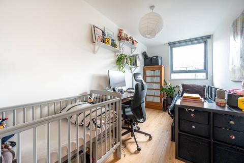 20 Kinglet Close, London, E7 9HF