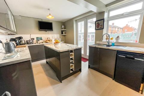236 Sturdee Road, Leicester, LE2 9DB