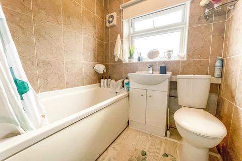 236 Sturdee Road, Leicester, LE2 9DB