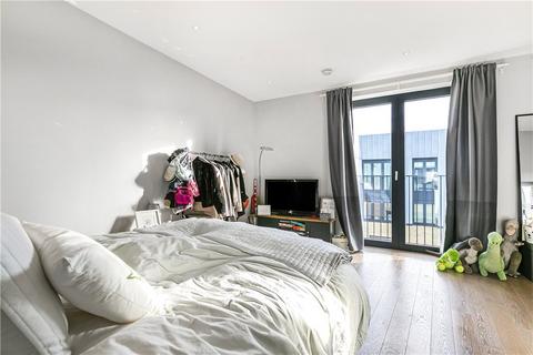 Studio for sale, Chivers Passage, London, SW18