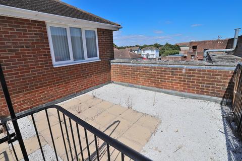 1 bedroom flat for sale - 348 - 350 Lymington Road, Highcliffe, Dorset. BH23 5EY