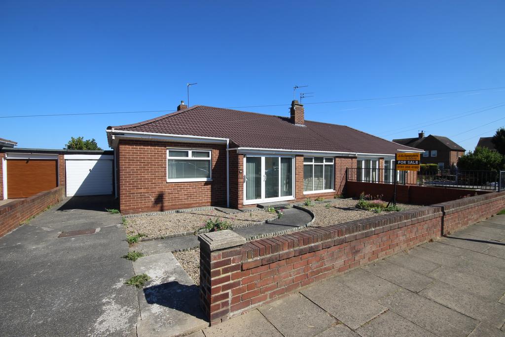 Ennerdale Road, North Shields, Tyne & Wear, NE30 3BQ 3 bed semi