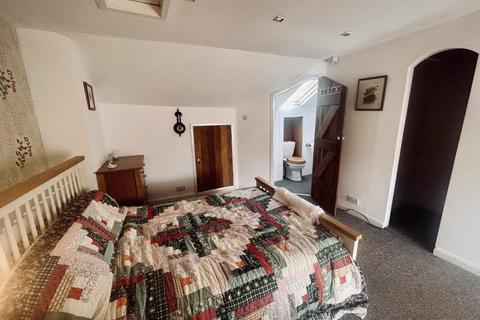 99 Bargates, Leominster, HR6 8QS