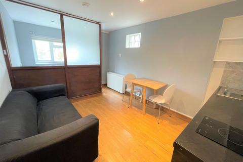 1 bedroom flat to rent, Hornsey Road, Islington, N19