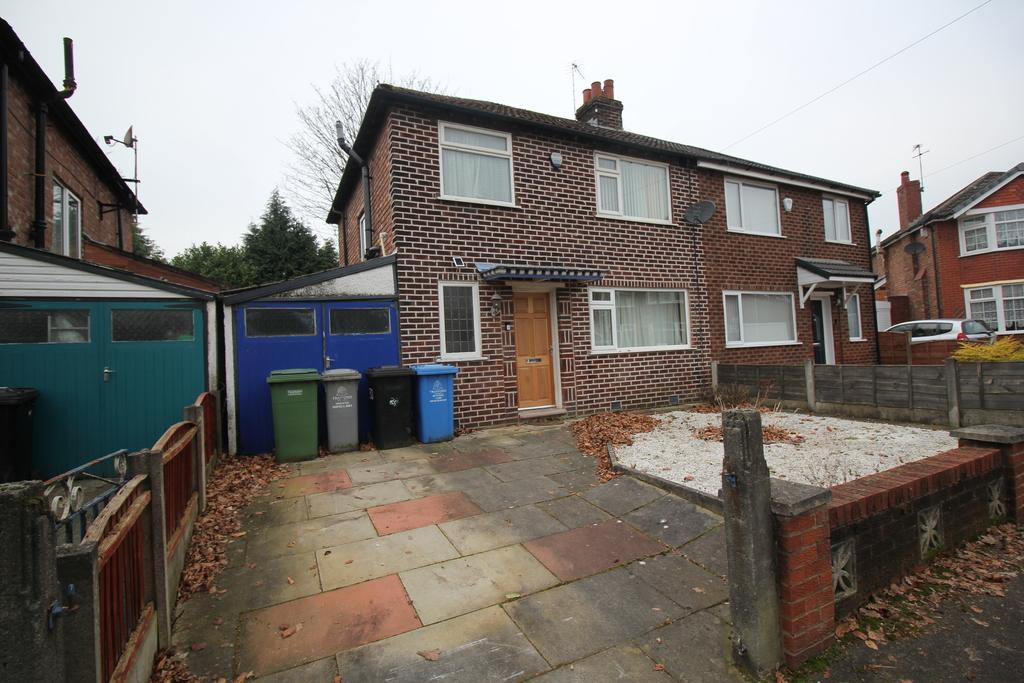 Avondale Crescent Davyhulme 3 bed semidetached house for sale £275,000
