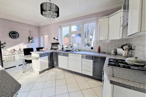 150 Herent Drive, Ilford, IG5 0HH