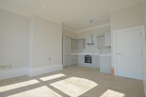 2 bedroom apartment to rent, 2A Queens Drive, Malvern, Worcestershire, WR14 4RE