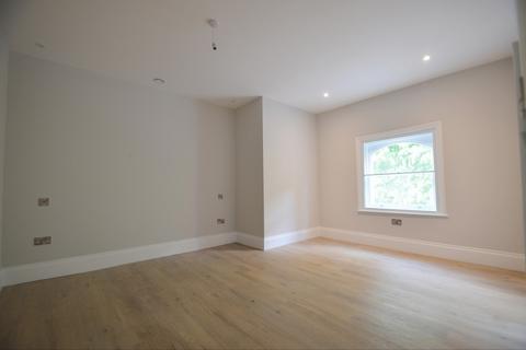 2 bedroom apartment to rent, 2A Queens Drive, Malvern, Worcestershire, WR14 4RE